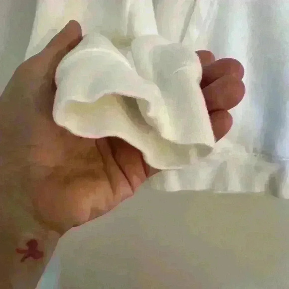 Crisp clean white hoodie. Las Vegas graphic. Unisex. Size: XL - Picture 5 of 9